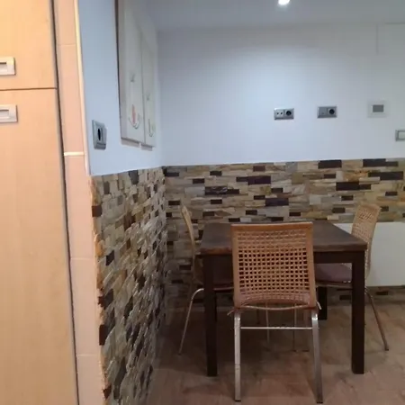 Διαμέρισμα 3 *